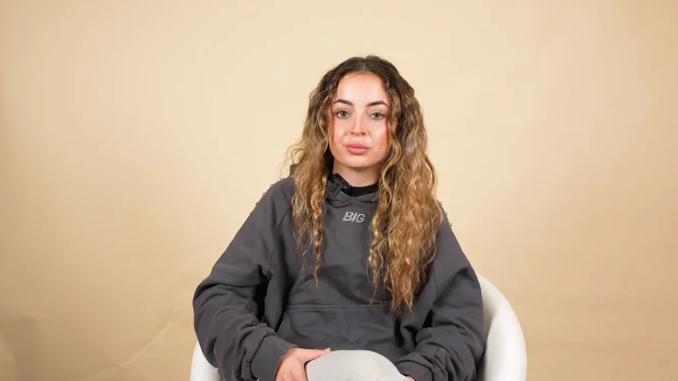 La influencer Sofía Sastre es fa un augment de pit natural