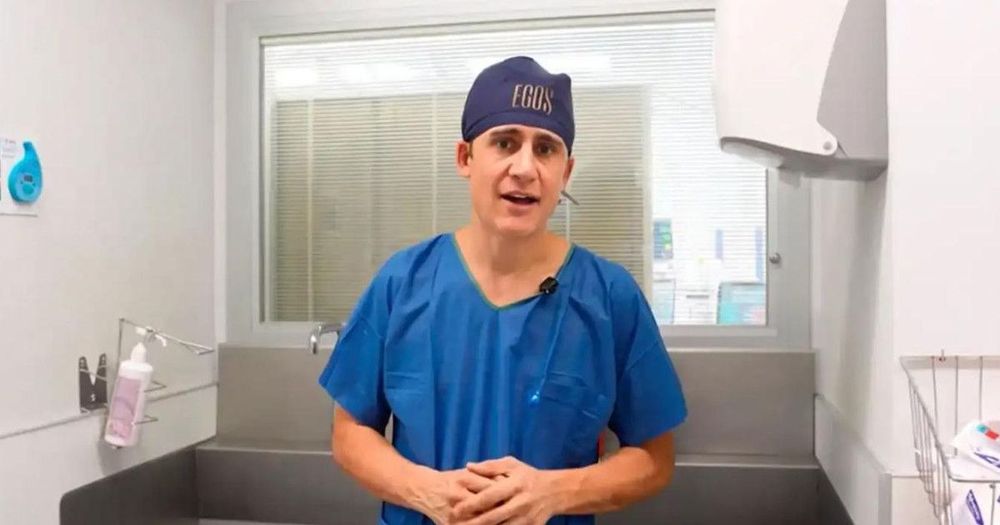 Santiago Elvira, cirujano: «Los filtros de belleza están generando adolescentes con rostros robóticos»