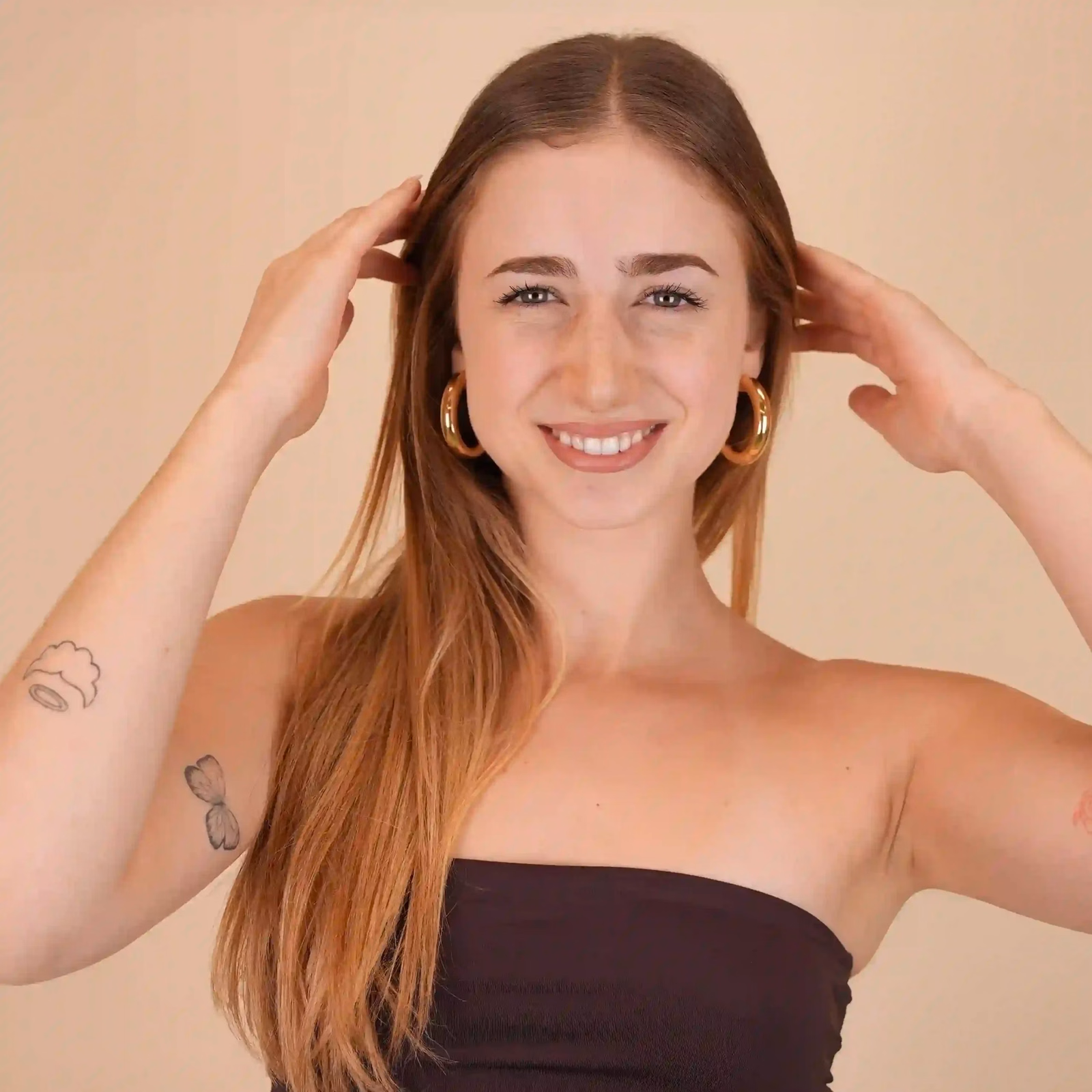How is the ultrasonic rhinoplasty procedure performed?